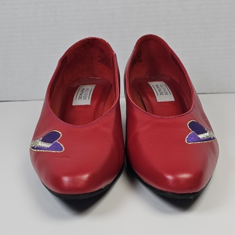 Vintage Allyson Whitmore Red Pumps with Purple Hat Design - Picture 3 of 10